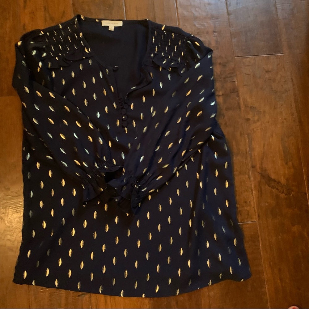 Skies Are Blue blouse size small navy with gold pattern